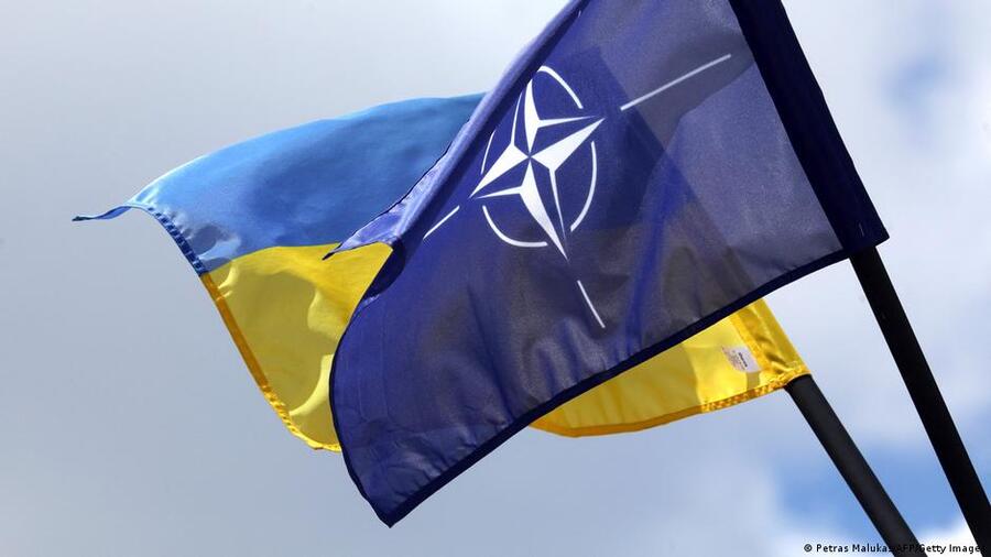 NATO confirms that it is currently impossible for Ukraine to join it Nato-okrani_w900_h900