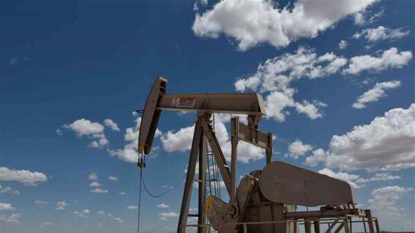 Oil Prices Rise as OPEC+ Maintains Production Cuts, Global Economic Growth Concerns