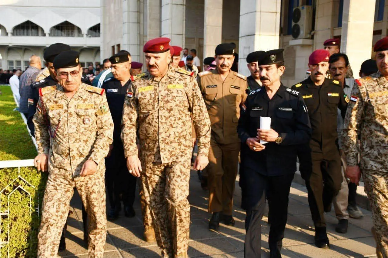 خلال مشاركته في عزاء عميد ومنتسب أمني.. مدير مكتب الزيدي: صدرت توجيهات مشددة للضرب بيد من حديد على كل من يستهدف ملاكات الدولة