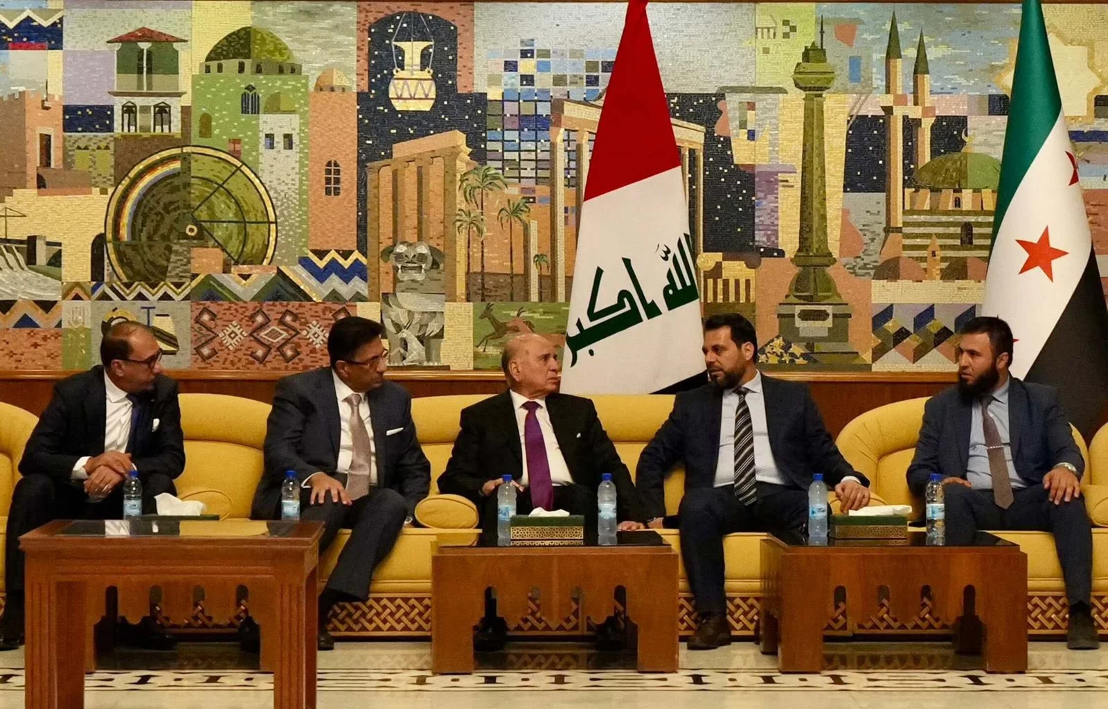 فؤاد حسين يصل إلى دمشق في زيارة رسمية يلتقي خلالها الشرع