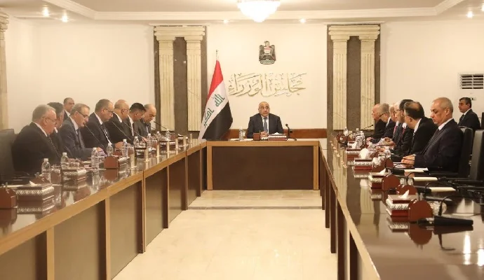 حكومة تصريف الاعمال وانتهاك الدستور