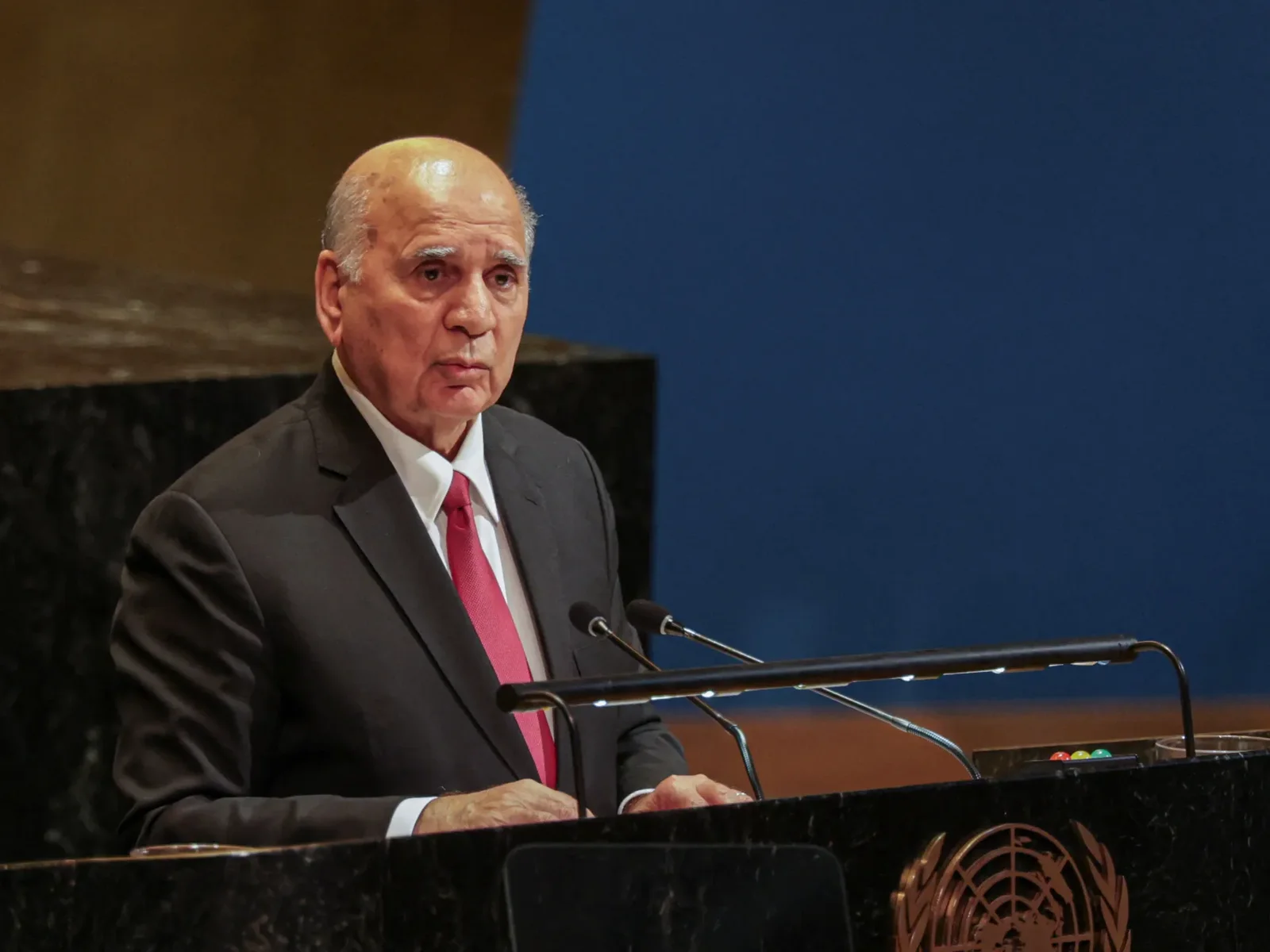 وزير الخارجية يؤكد أهمية الحوار لحفظ الاستقرار الإقليمي ويشدد على أمن الممرات المائية الدولية