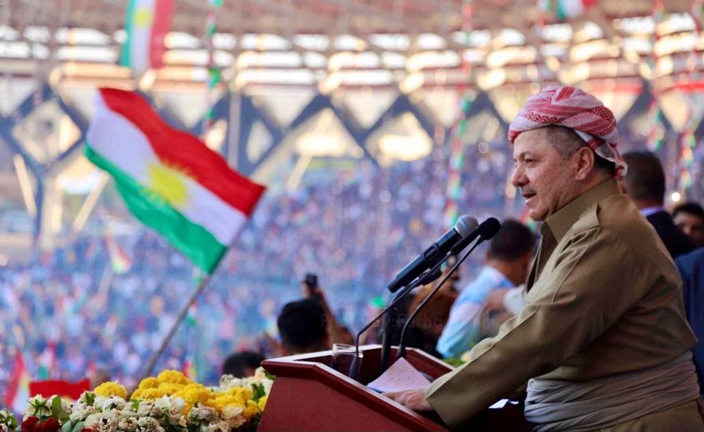 الزعيم الكوردستاني مسعود بارزاني لا يستغيث إلا بالله