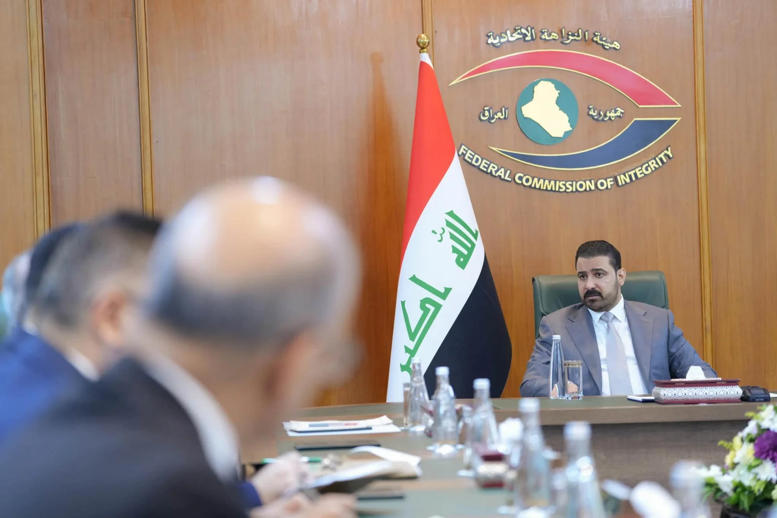 الزيدي يزور هيئة النزاهة ويوجّه بتفعيل قانون مكافأة المخبرين ومتابعة مشاريع المحافظات