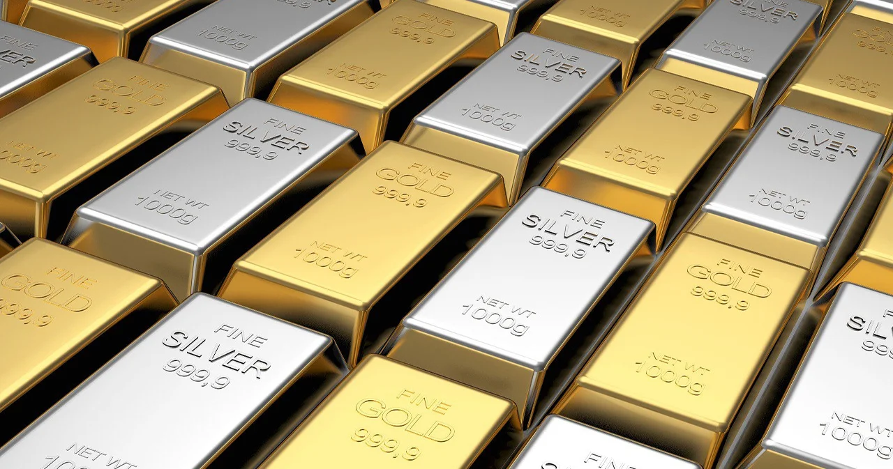 أسعار الذهب ترتفع مع تراجع الدولار وترقب سياسات ترامب