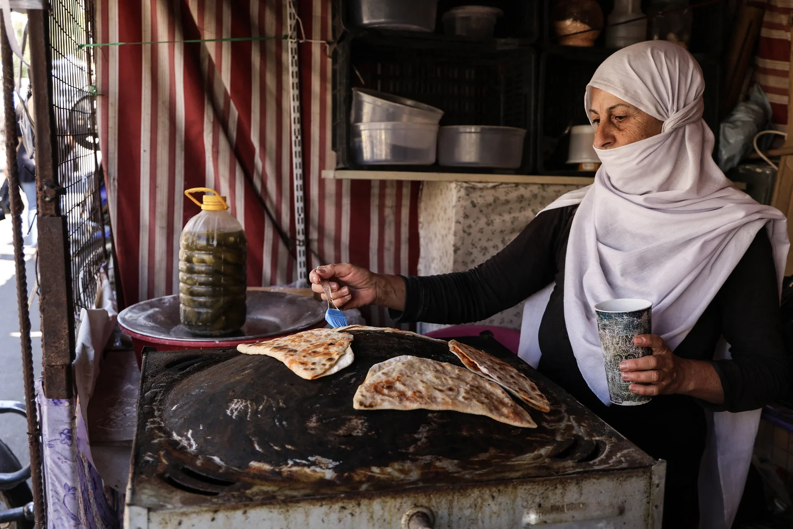 في السويداء جنوب سوريا.. شحٌّ في الطحين والمازوت وقلق على المصير