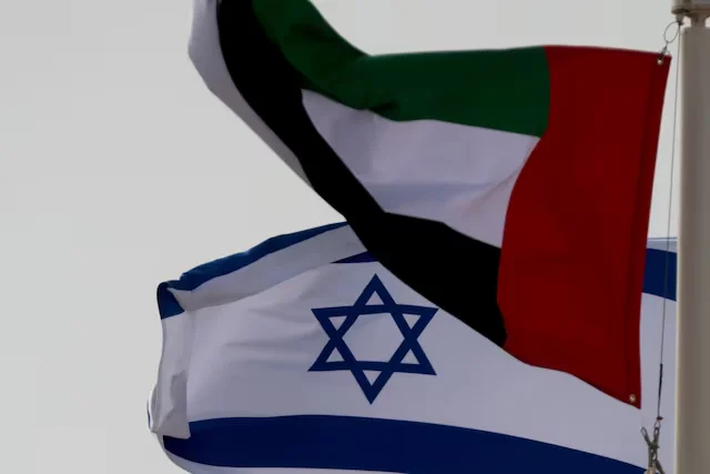 الإمارات تنفي تداول أنباء عن زيارة نتنياهو أو استقبال وفد عسكري إسرائيلي