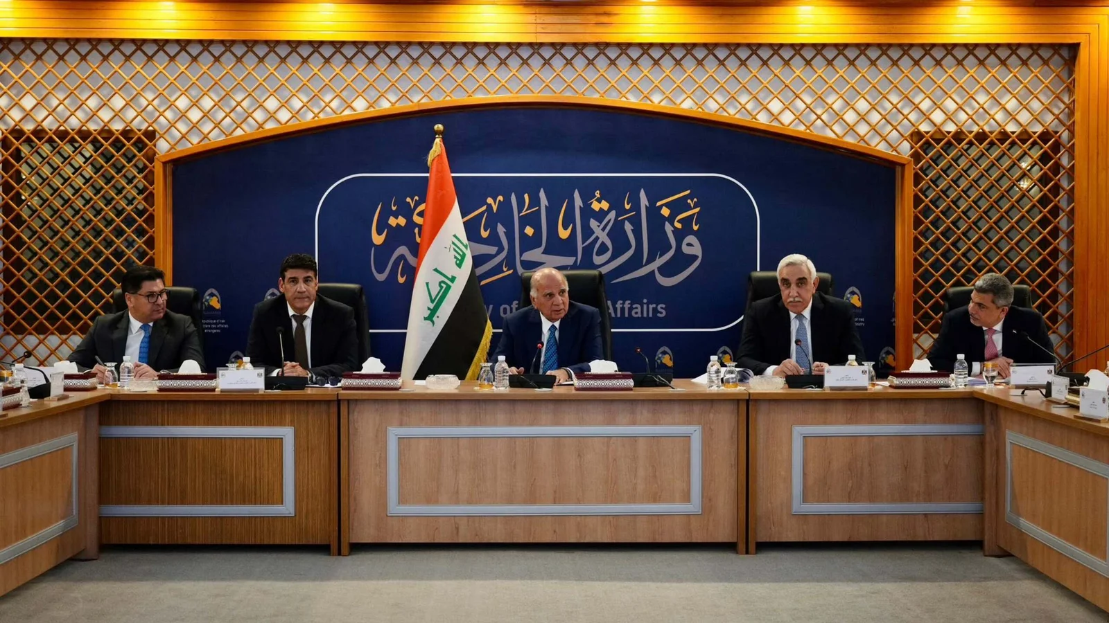 الخارجية العراقية تهنئ أمريكا وإيران بالتوصل لاتفاق وتدعو لتكثيف الجهود الدولية والإقليمية بهدف تجنب الانزلاق إلى مواجهات جديدة