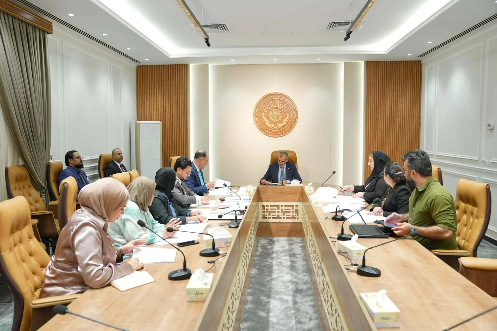 وزير المالية الاتحادي يعلن تثبيت العقود على الملاك الدائم ضمن مشروع الموازنة المقبلة