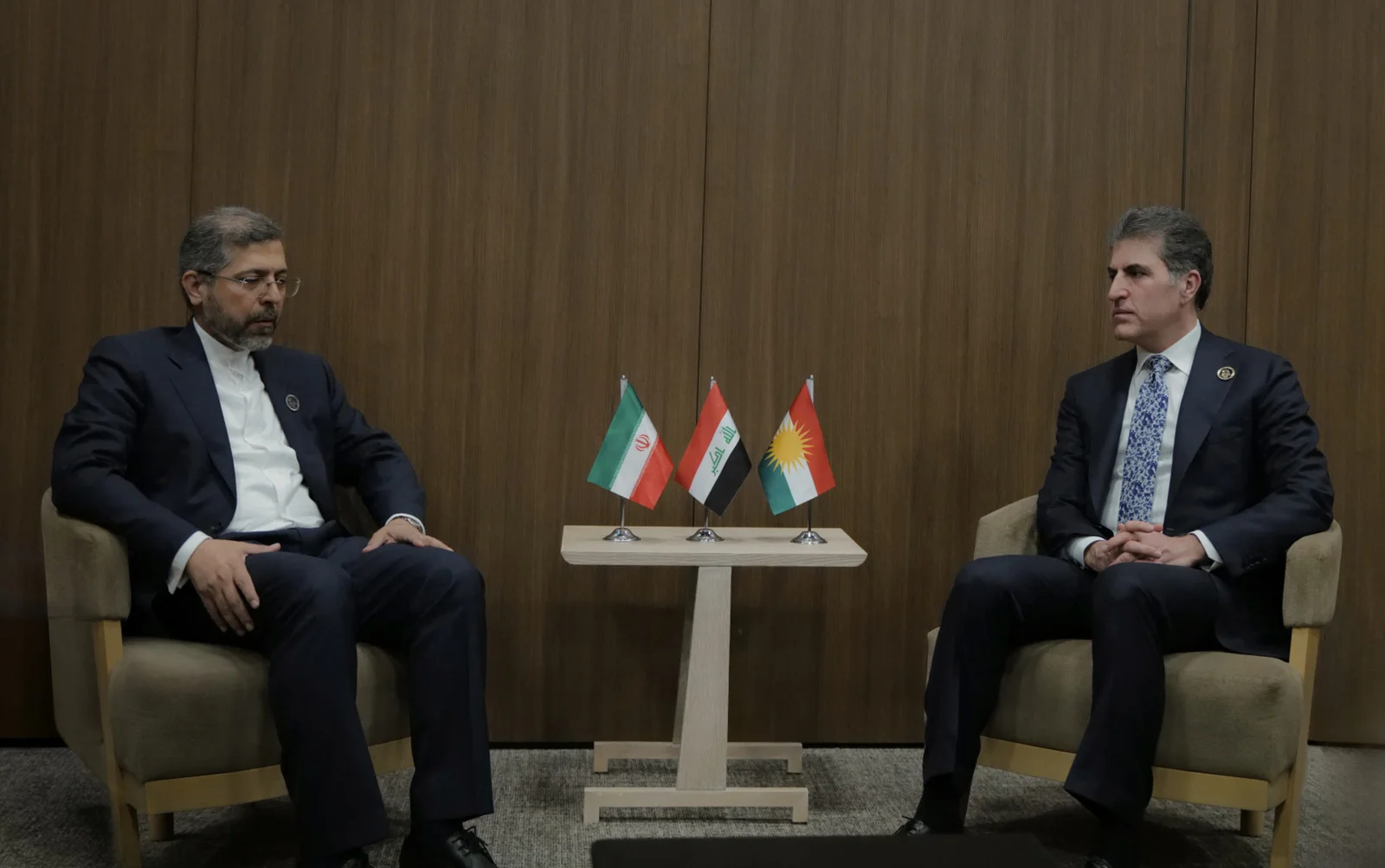نيجيرفان بارزاني وسعيد خطيب زادة يؤكدان أهمية الحوار والتفاهم لتفادي اندلاع الحرب من جديد
