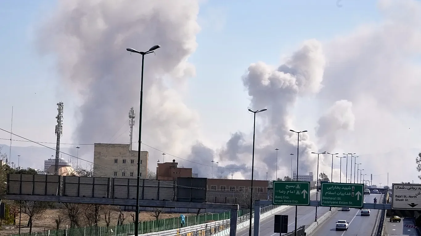 إيران: مقتل 55 وإصابة أكثر من 600 بالهجمات الأميركية الأخيرة