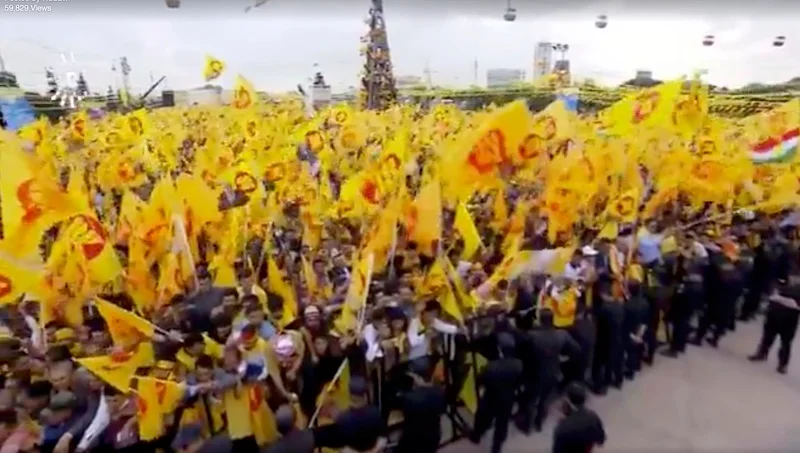 خسروا أنفسهم ... وكسبنا الرّهان