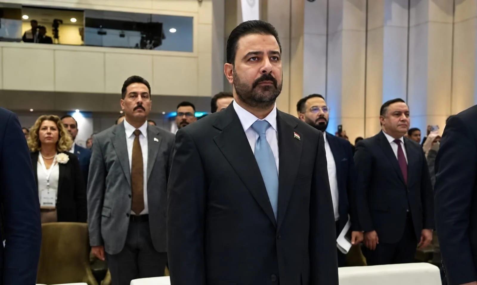 الزيدي: الحكومة تمتلك رؤية استراتيجية لتجاوز "الفترة العصيبة" الحالية