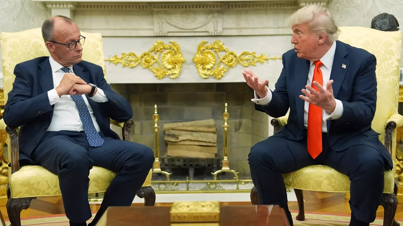 ترامب: المستشار الألماني لا يفقه شيئاً فيما يتعلق بإيران