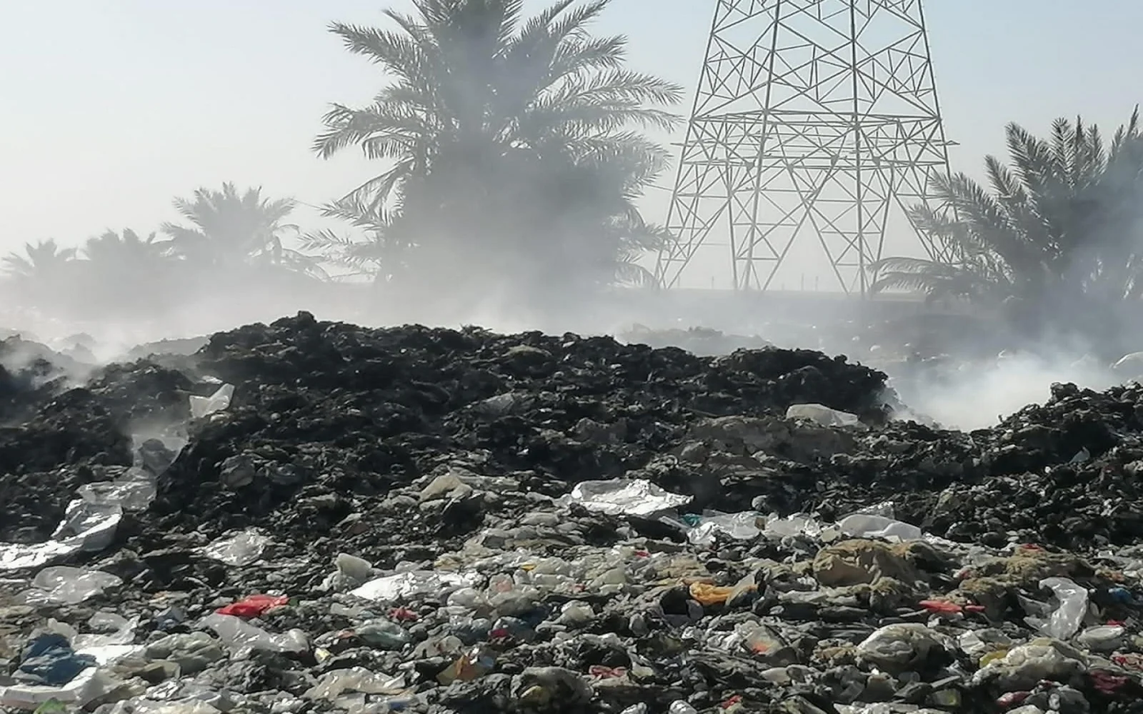 عمليات بغداد تغلق معملين وموقعاً للطمر الصحي وتعتقل عدداً من المخالفين