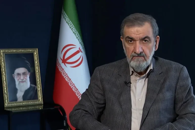 مستشار المرشد الإيراني: استمرار الحصار البحري سيعرض السفن الأمريكية لـ"مخاطر جسيمة"